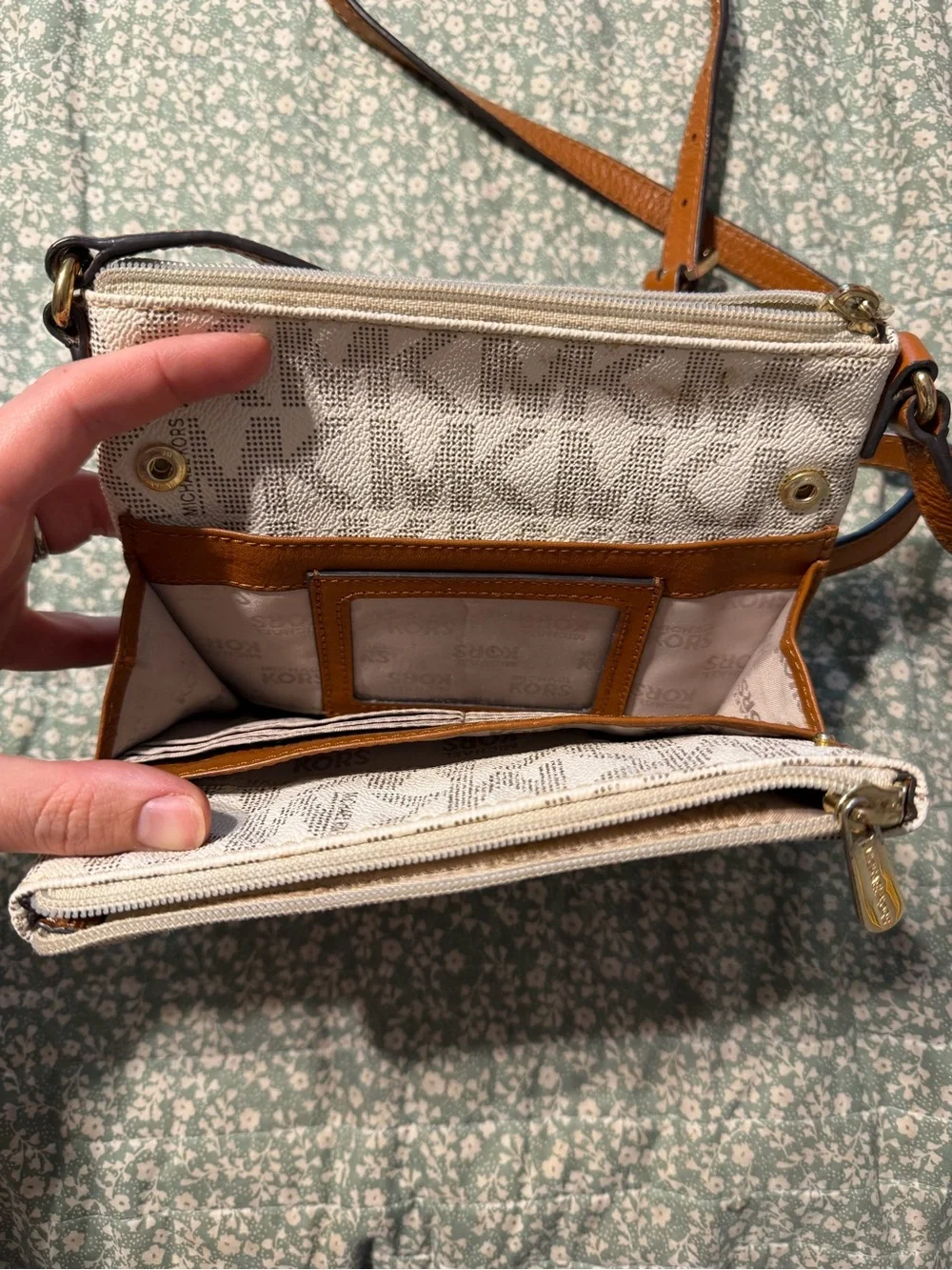 Michael Kors compact michael